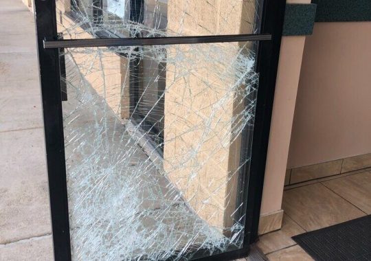 Commercial glass door repair